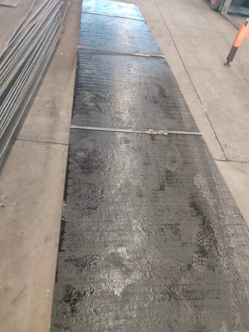 宁夏6+4耐高温耐磨钢板