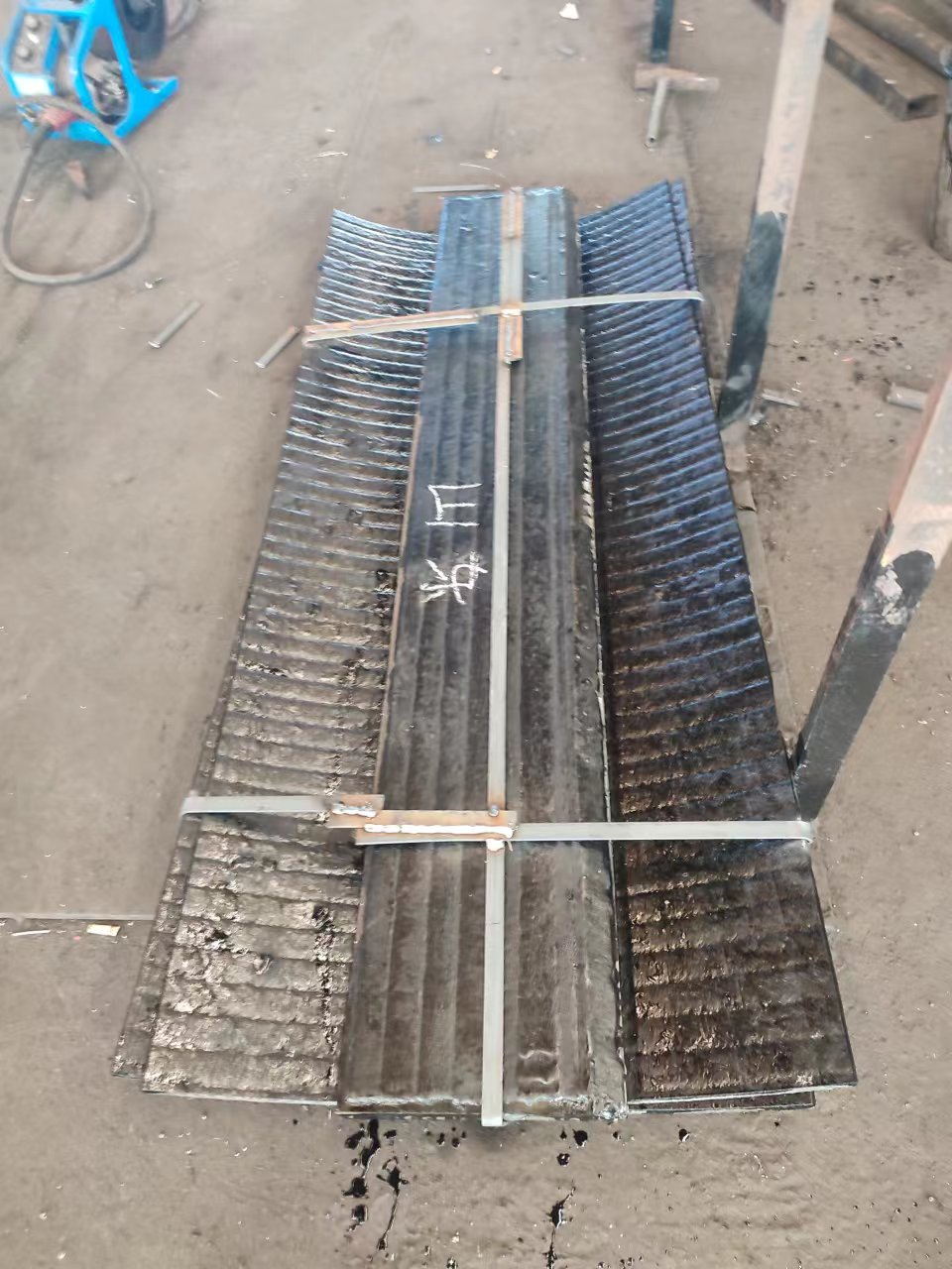 宁夏双金属复合耐磨板8+6,8+8,10+8,10+6,12+4