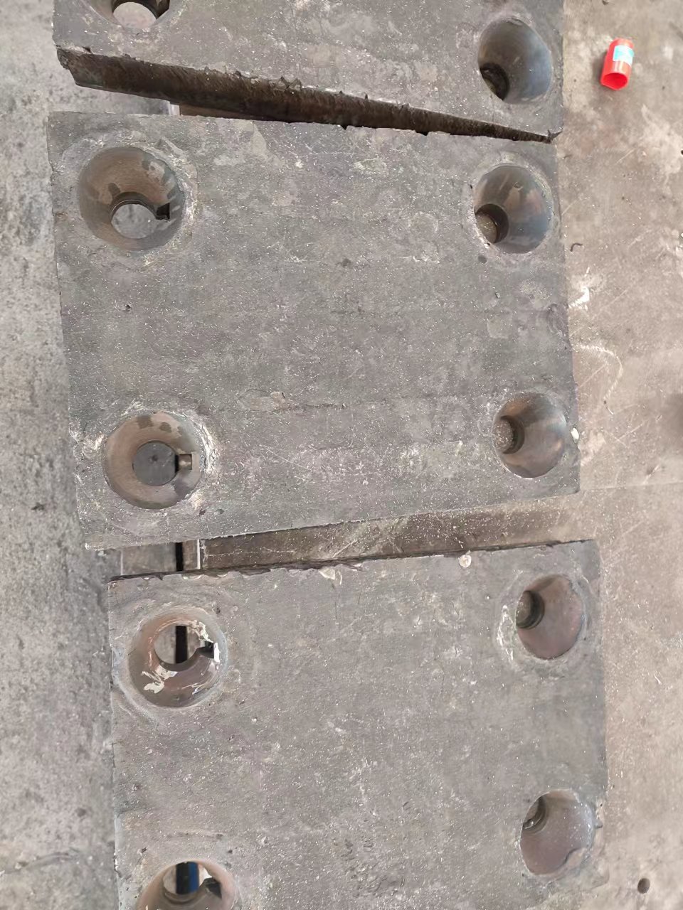 宁夏七种碳化铬堆焊耐磨钢板的加工方式