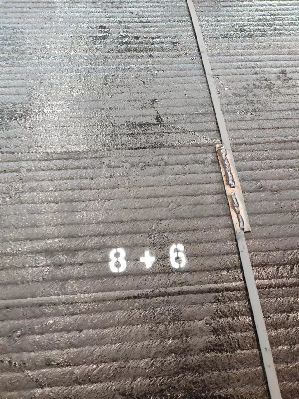 宁夏合金耐磨板堆焊耐磨板