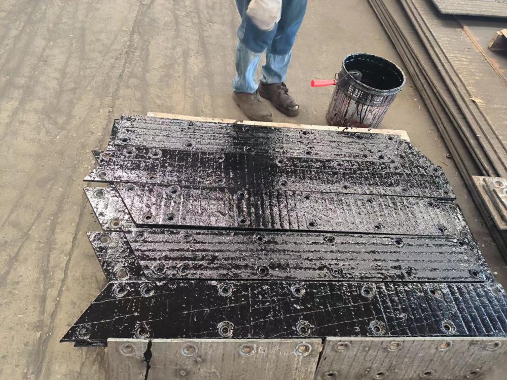 宁夏堆焊耐磨钢板衬板