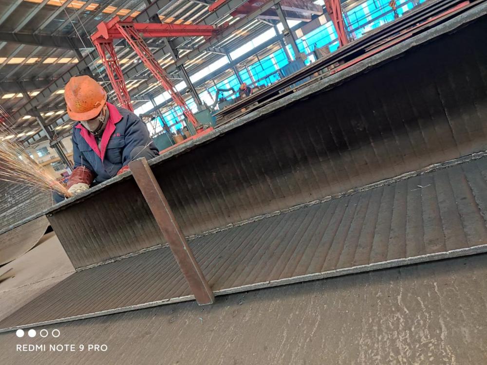 宁夏堆焊耐磨板溜槽，溜槽衬板