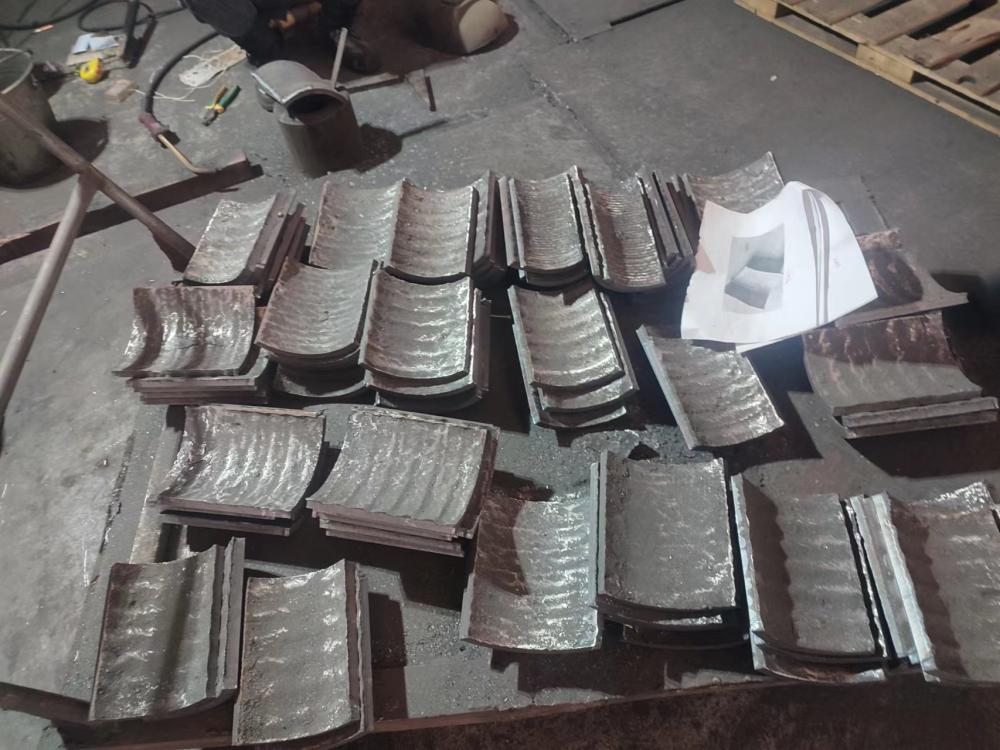 宁夏卷弧钢板堆焊耐磨板卷弧