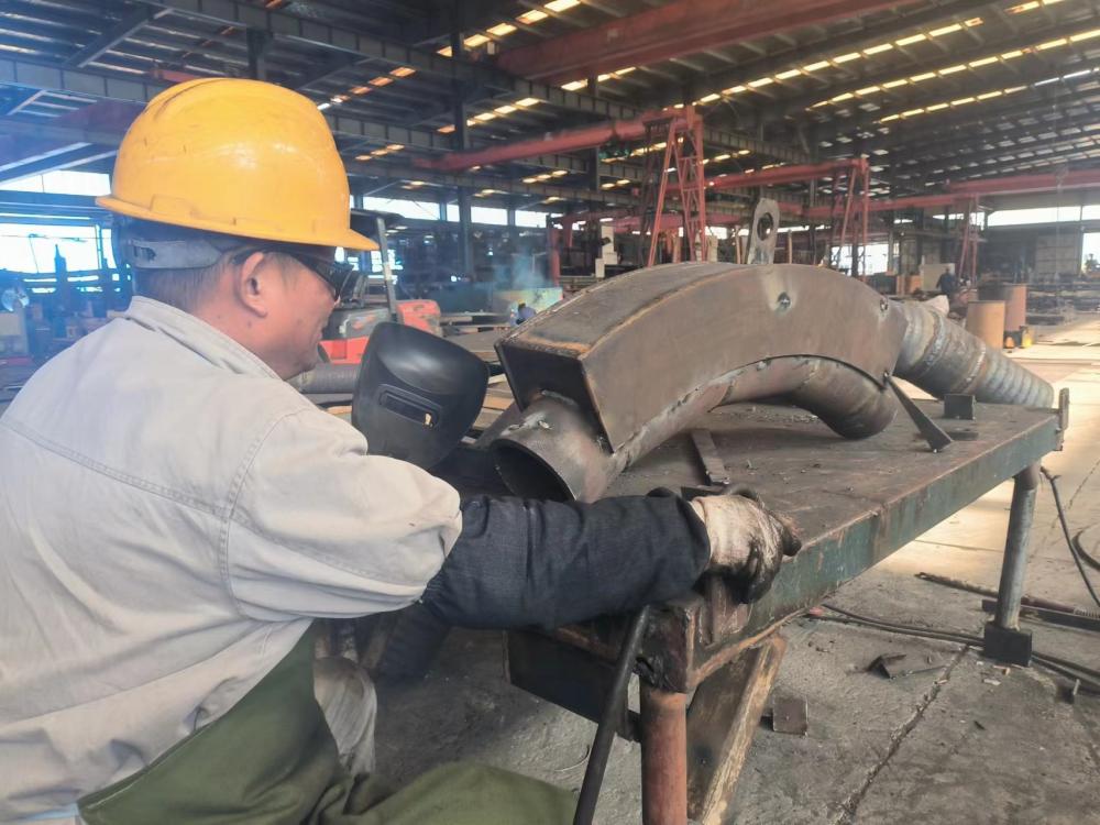 宁夏堆焊耐磨弯头，耐磨弯头